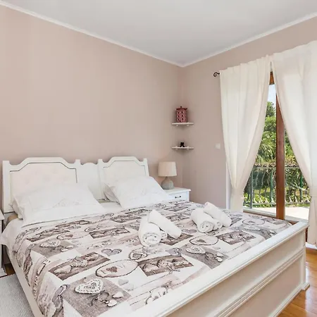 Gorgeous In With Wifi Apartment