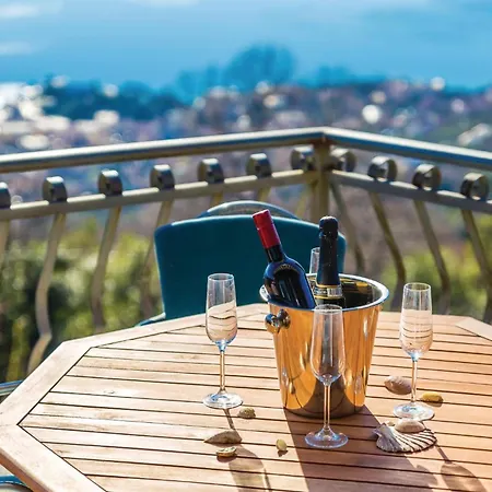 Gorgeous In With Wifi *